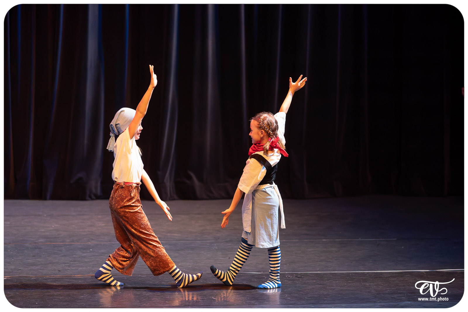 ECOLE DE DANSE CÉCILE ADAMOW